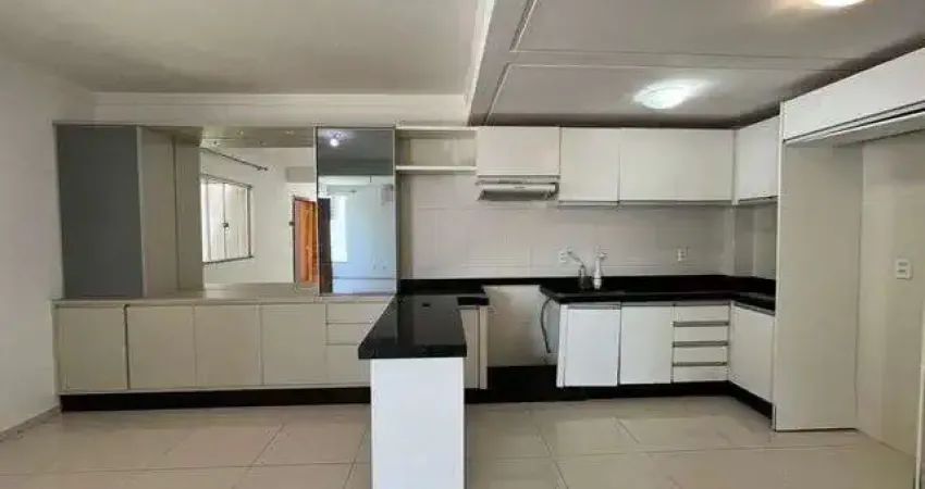 Casa com 4 quarto(s) e 4 banheiro(s) para alugar, 200 m² por r$ 4000 / mês