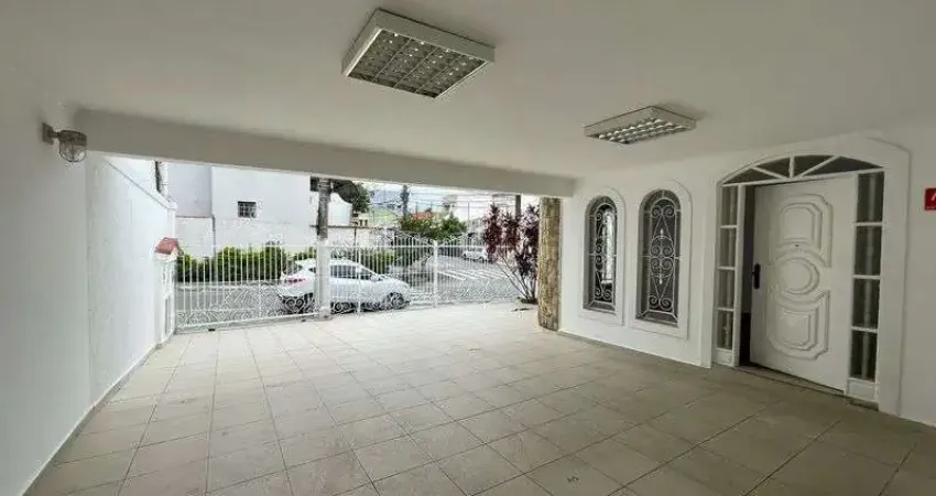 Casa com 3 quarto(s) e 4 banheiro(s) para alugar, 272 m² por r$ 18500 / mês