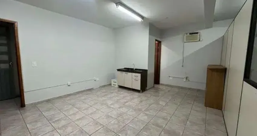 Casa com 1 quarto(s) e 1 banheiro(s) para alugar, 55 m² por r$ 1200 / mês