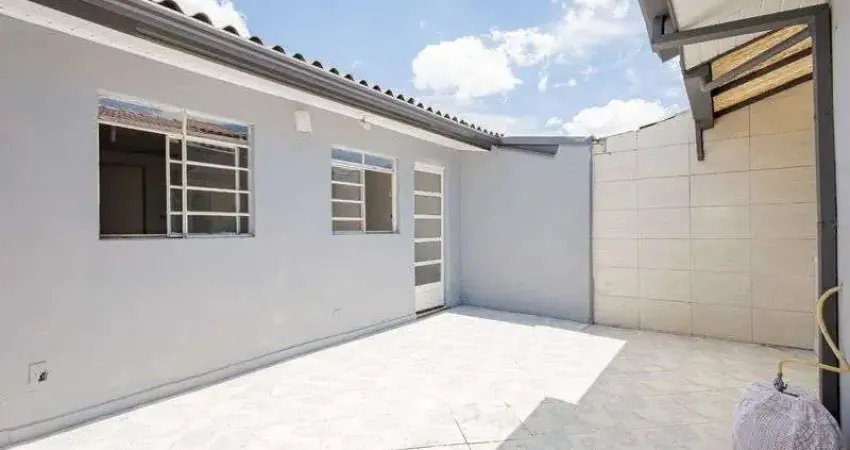Casa com 1 Quarto(s) e 1 banheiro(s) para Alugar, 30 m² por R$ 950 / Mês
