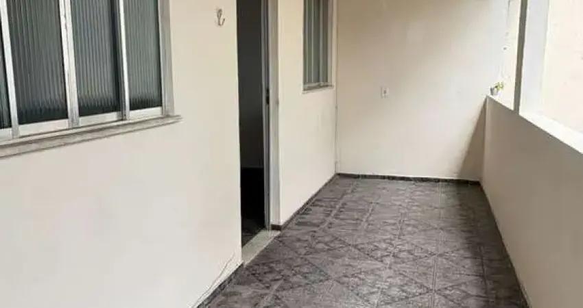 Casa com 2 Quarto(s) e 1 banheiro(s) para Alugar, 70 m² por R$ 1600 / Mês