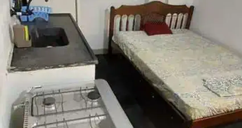 Kitnet/ Studio com 1 Quarto(s) e 1 banheiro(s) para Alugar, 13 m² por R$ 1000 / Mês