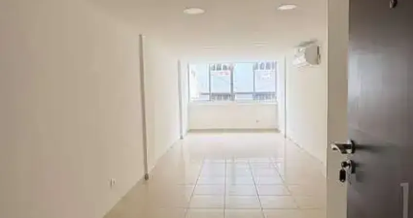 Kitnet/ Studio com 1 Quarto(s) e 1 banheiro(s) para Alugar, 30 m² por R$ 1800 / Mês