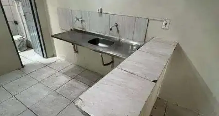 Casa com 2 Quarto(s) e 2 banheiro(s) para Alugar, 100 m² por R$ 780 / Mês