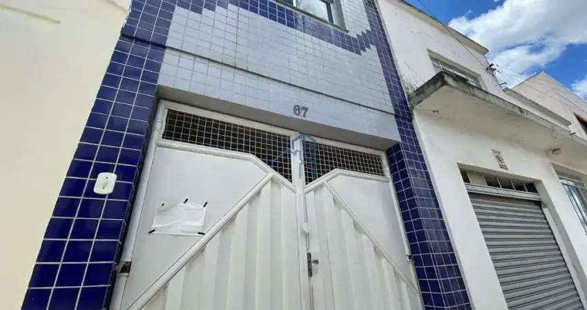 Casa com 2 quartos para alugar na Travessa dos Prates, 67, Centro, Vitória da Conquista