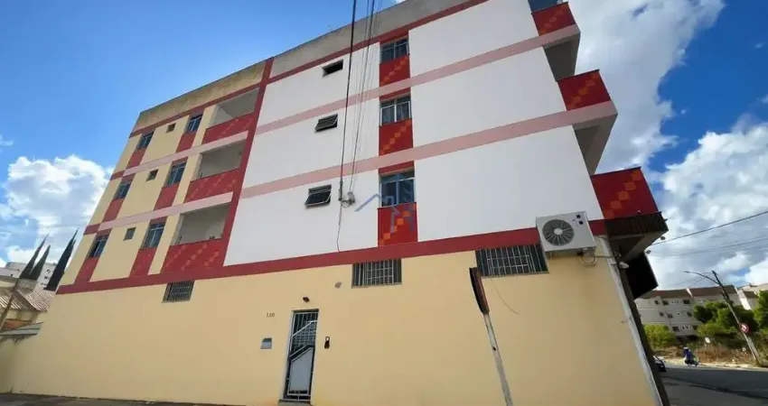 Apartamento com 3 quartos para alugar na Avenida Franklin Ferraz, 882, Candeias, Vitória da Conquista