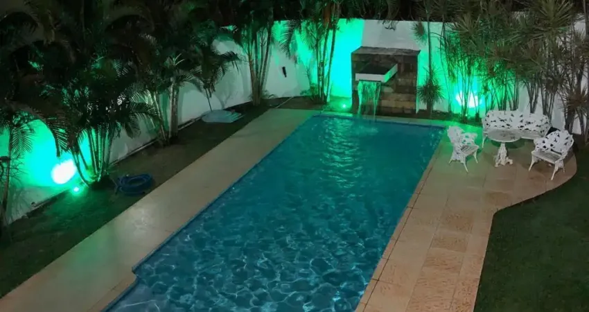 Casa com 3 quartos à venda na Avenida Senador Salgado Filho, Candelária, Natal