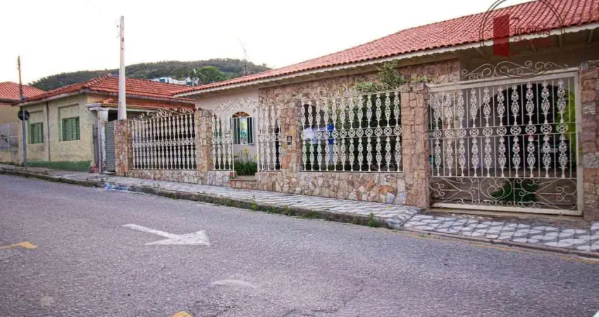 Casa térrea, 03 dormitórios, 1 suíte, piscina, aquecimento solar