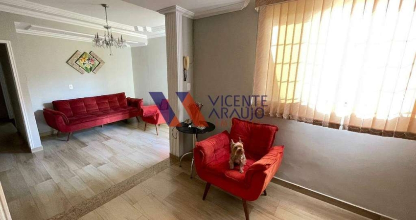 Casa com 3 quartos à venda no coração da cidade de Betim.