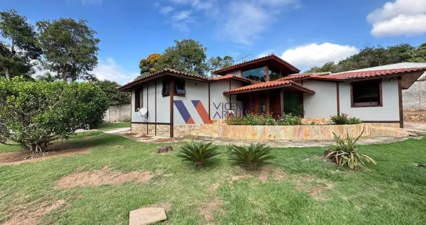 Casa com 4 quartos em lote de 1.000m² a venda, bairro Vianópolis em Betim.