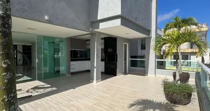 Casa em condomínio fechado com 5 quartos à venda na Rua Caraíva, Alphaville (Abrantes), Camaçari