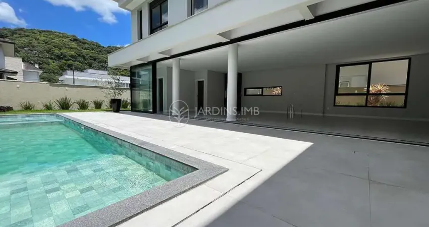 Casa em condomínio fechado com 4 quartos à venda na Rua Presidente Vargas, Pirabeiraba, Joinville