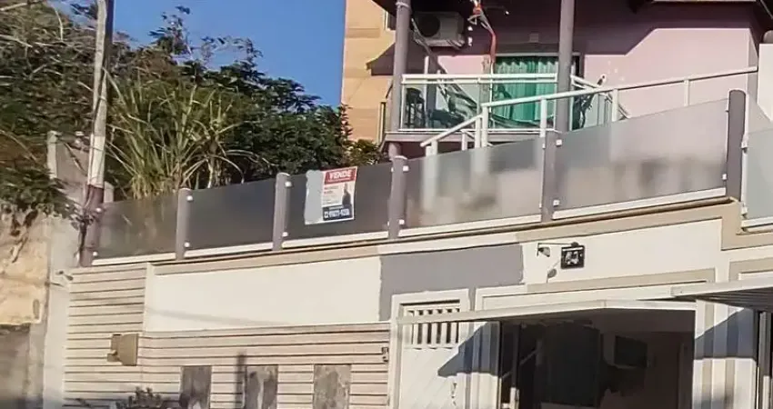 Casa com 5 quartos à venda no Glória, Macaé 