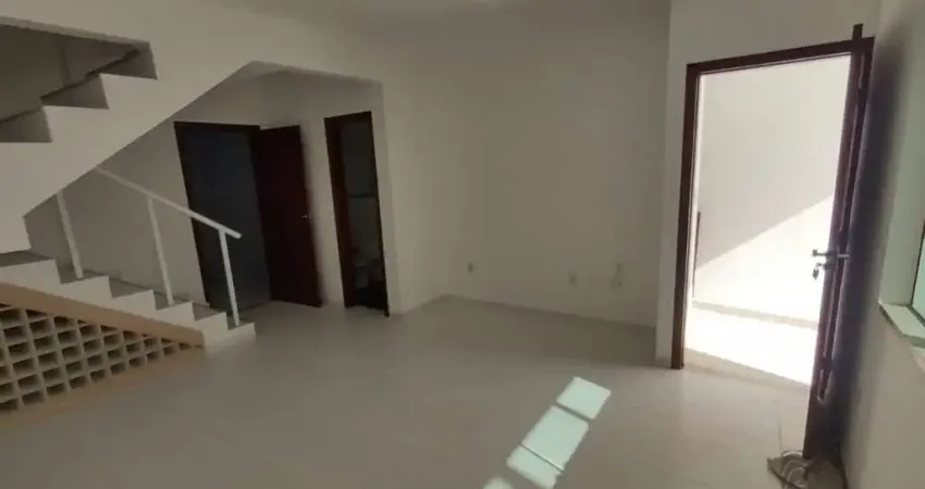 Maravilhosa casa Duplex no Novo Cavaleiros LOCAÇÃO e VENDA!
