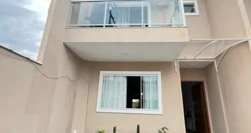 Casa com 3 quartos para alugar na Avenida Nilo Peçanha, 135, Lagoa, Macaé