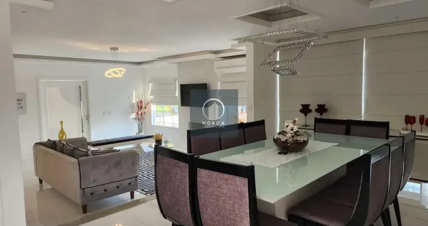 Linda casa em condomínio de Alto padrão à Venda em Várzea, Teresópolis/RJ.