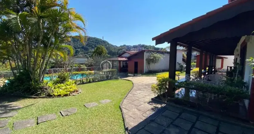 Casa Padrão para Venda em Araras Teresópolis-RJ