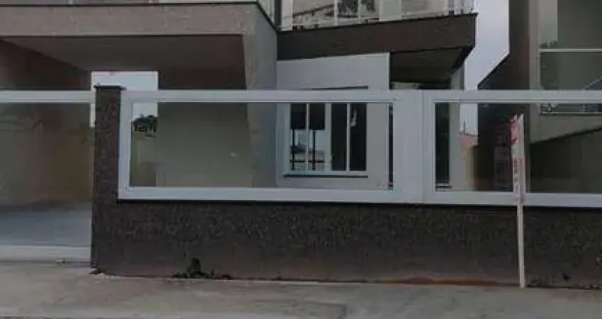 Sobrado com 3 dormitórios à venda, 187 m² por R$ 1.000.000,00 - Mariluz - Itapoá/SC