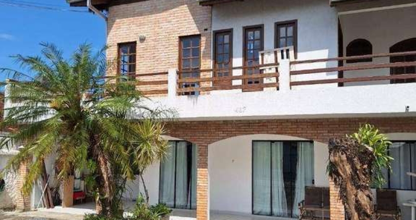 Casa com 5 dormitórios à venda, 300 m² por R$ 970.000,00 - Itapema do Norte - Itapoá/SC