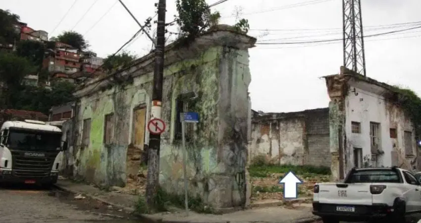 Terreno no Litoral com 117 m² - Valongo - Santos - SP
