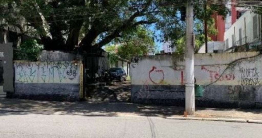Área de 1.360 m² com Possibilidade de Incorporação Imobiliária (Próximo ao Metrô) - Campos Elíseos - São Paulo - SP