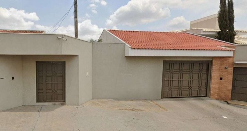 Casa 258m² (área construída) e 720 m² (terreno) - Parque Res. Agudo Romão - Catanduva - SP