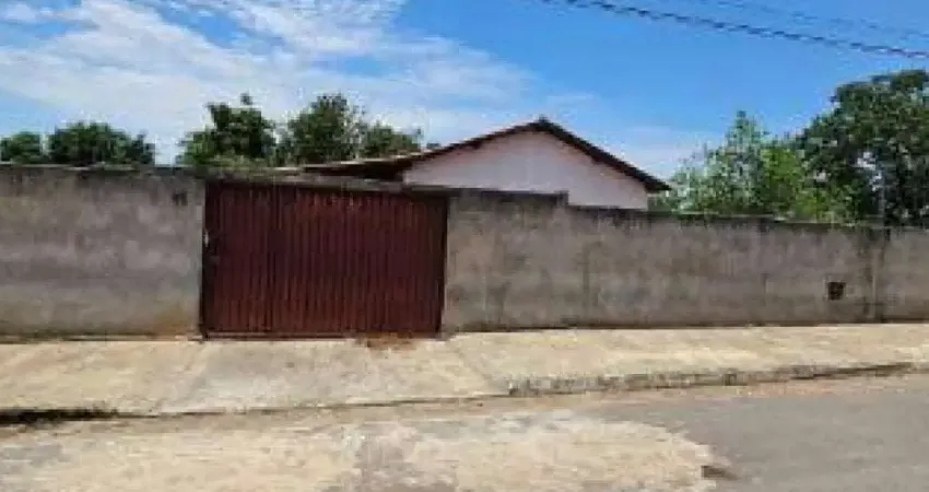 Casa 138 m² - Centro - Urucuia - MG