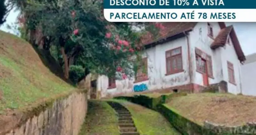 Casa com área de 1.358 m² - Saguaçu - Joinville - SC