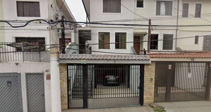 Casa à venda na Rua Guilhermina, 39, Vila Romero, São Paulo