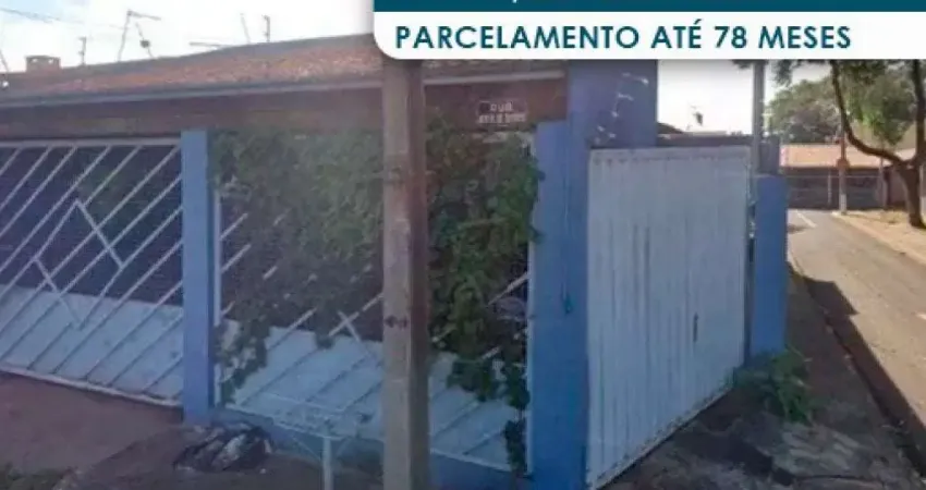 Casa à venda na Rua Bertoldo Durães, 55, Conjunto Café, Londrina