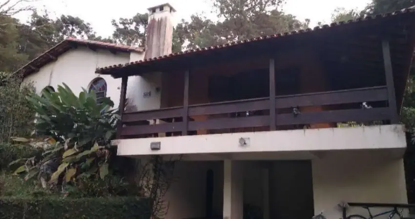 Casa com área de 2.436 m² - Jardim Novo Embu - Embu das Artes - SP