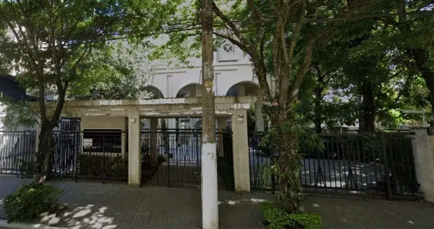 Apartamento à venda na Alameda dos Arapanés, 70, Moema, São Paulo