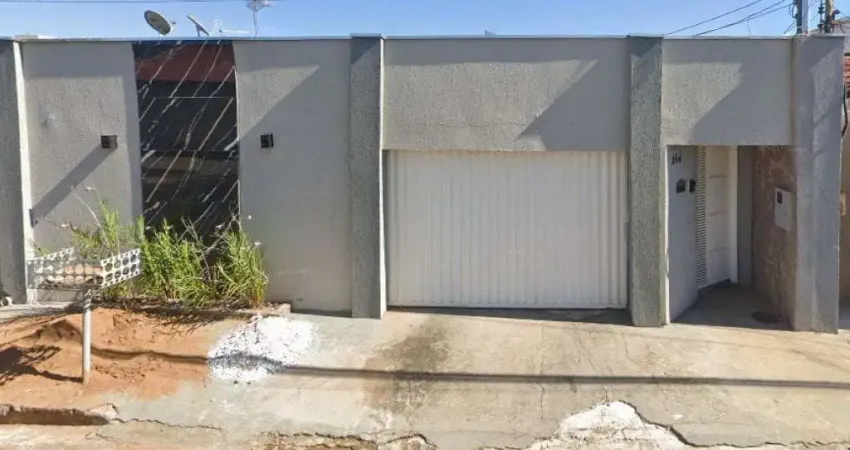 Casa à venda na Rua Alabor Alves dos Santos, 164, Residencial Viviane, Uberlândia