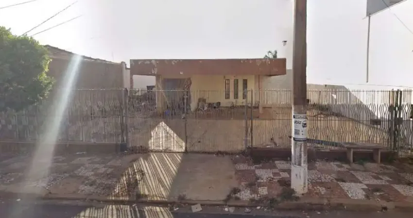 Casa com 4 quartos à venda na Rua Ângelo Bertoncini, 720, Centro, Assis