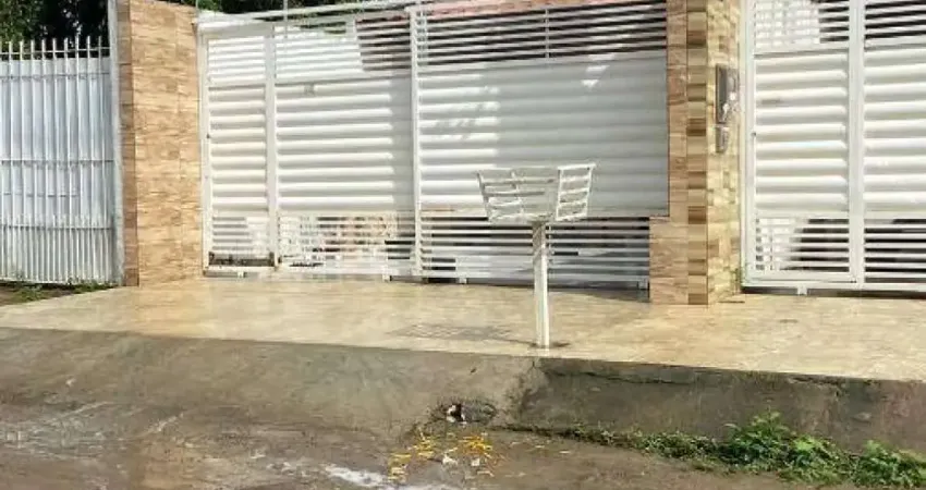 Casa com 2 quartos à venda na Rua Oliveira dos Brejinhos, 47, Mangabeira, Feira de Santana