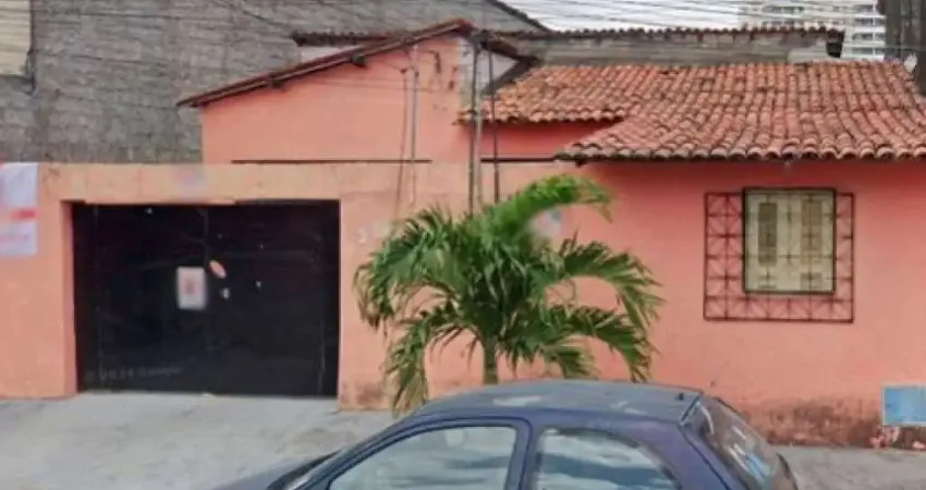 Casa à venda na Rua Major Veríssimo, 370, Vila Ellery, Fortaleza