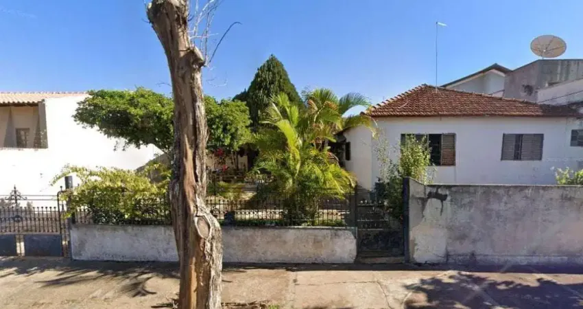 Casa à venda na Rua Quinze de Novembro, 914, Williams, Garça