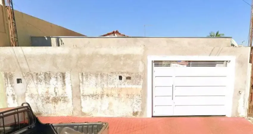 Casa à venda na Rua Benvenuto Sartori, 337, Centro, Dumont