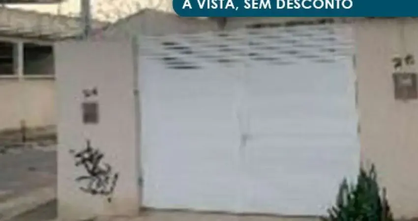 Casa à venda na Rua Piaçava, 24, Banco de Areia, Mesquita