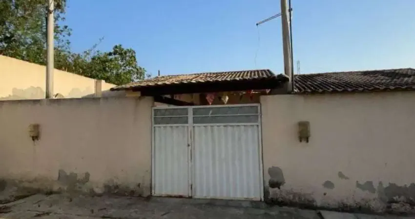 Casa à venda na Rua Capitão Alencar Batista de Carvalho, 127, São Vicente, Belford Roxo
