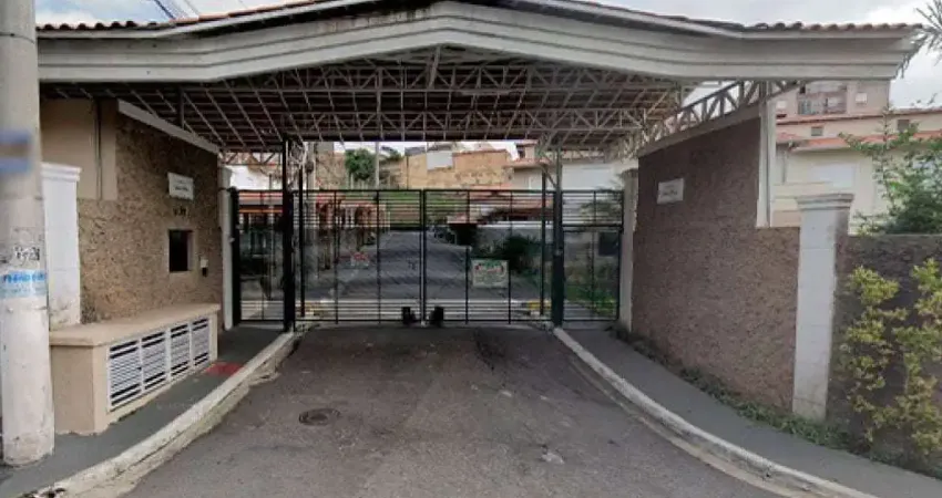 Casa à venda na Rua Maria Cândida Ferreira Lacerda, 607, Vila Veloso, Carapicuíba