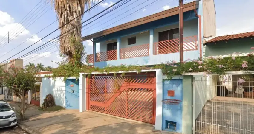 Casa à venda na Rua Catanduva, 85, Jardim Planalto, Mogi das Cruzes