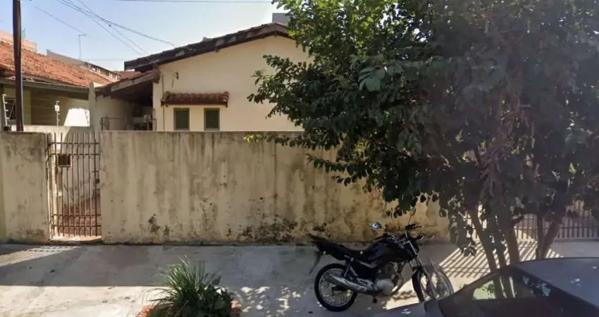 Casa à venda na Rua Eros Guerreiro Tangerino, 235, Jardim Canadá, Assis