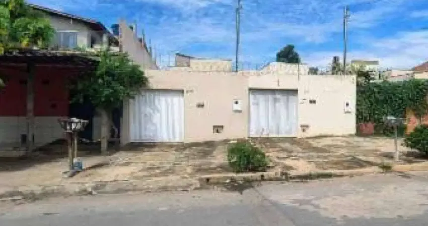 Casa com 3 quartos à venda na Avenida Antonio de Freitas, 500-A, Jaraguá I, Montes Claros