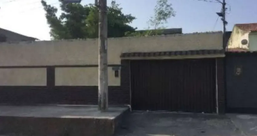 Casa com 2 quartos à venda na Avenida Cidade de Campos, 457, Trindade, São Gonçalo