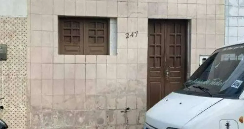Casa com 3 quartos à venda na Rua Severino Felix, 247, São Sebastião, Bezerros