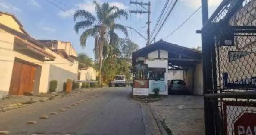 Casa à venda na Via das Grinaldas, 306, Moinho Velho, Cotia