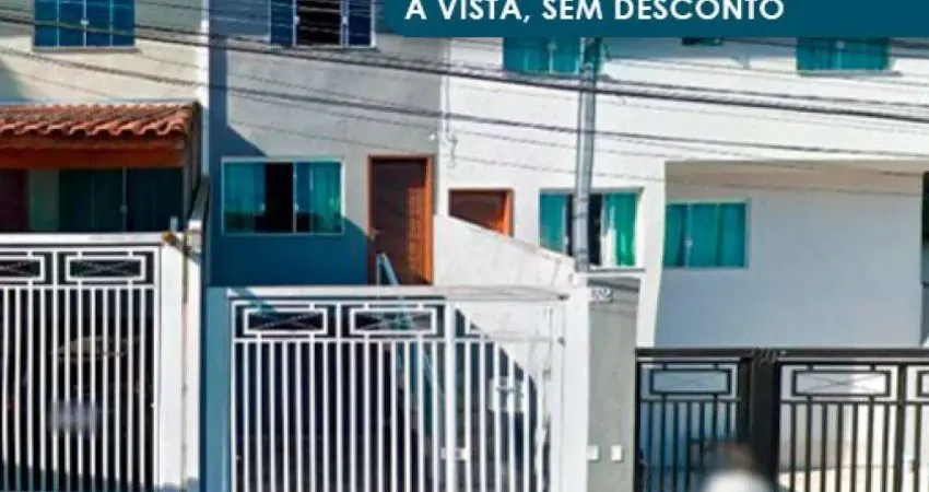 Casa à venda na Rua Estevan Ribeiro Resende, 132, Perus, São Paulo