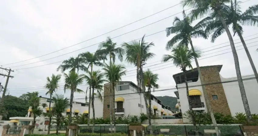 Casa Triplex de Alto Padrão com 3 Dorms (1 Suíte) e 3 Vagas - Frente à Praia do Tortuga - Enseada - Guarujá - SP