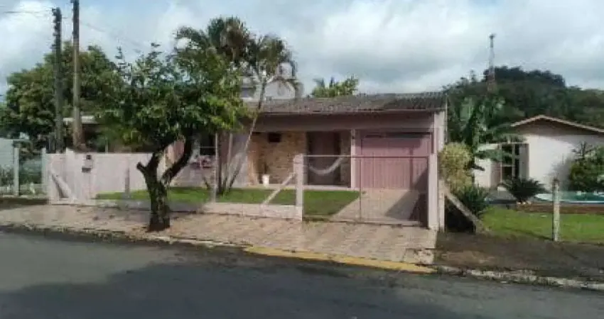 Casa à venda na Rua Goitacazes, 80, Rincão do Cascalho, Portão